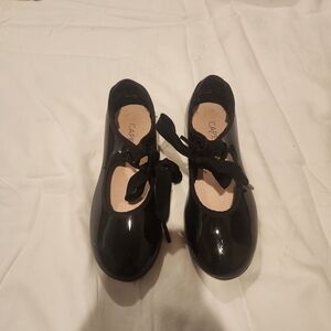 Girls tap shoes